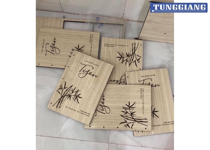 Khắc laser trên gỗ