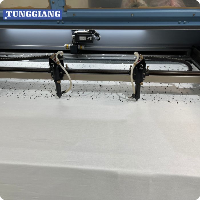 Dich-vu-cat-khac-laser-1001