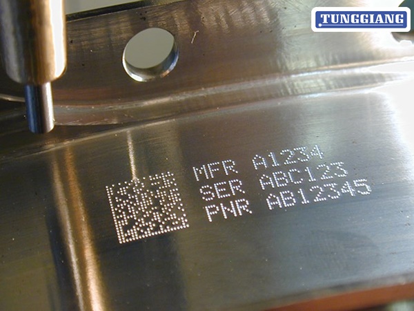 Khắc Laser Theo Yêu Cầu