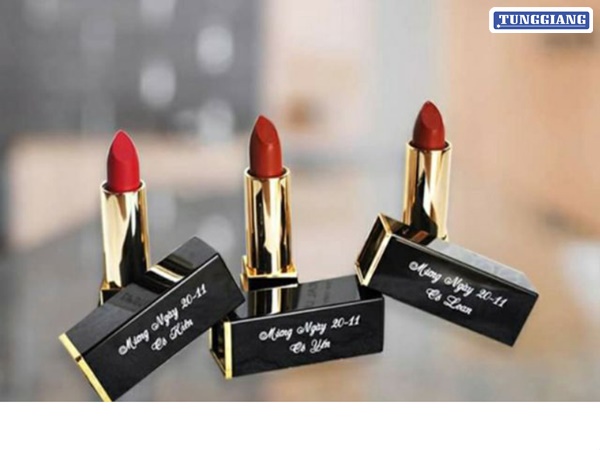 Khắc Tên Thỏi Son