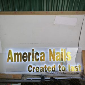 khac laser mica bang hieu 1