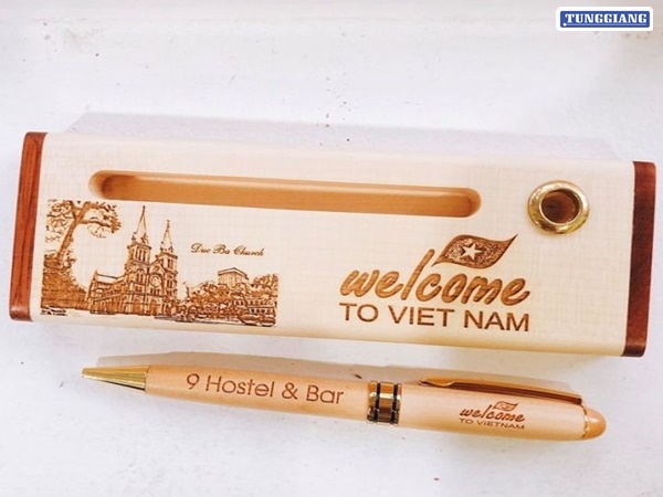 Bút Gỗ Khắc Tên