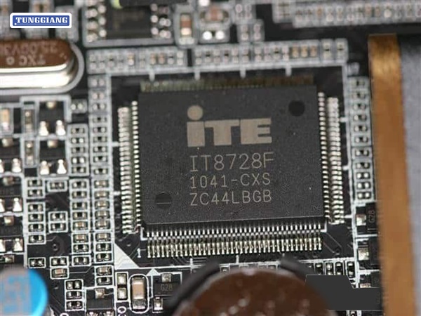 Khắc Laser Lên Chip
