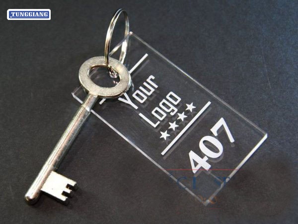 Khắc Laser Móc Khóa Mica