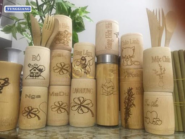 Ly Trẻ Em Khắc Tên