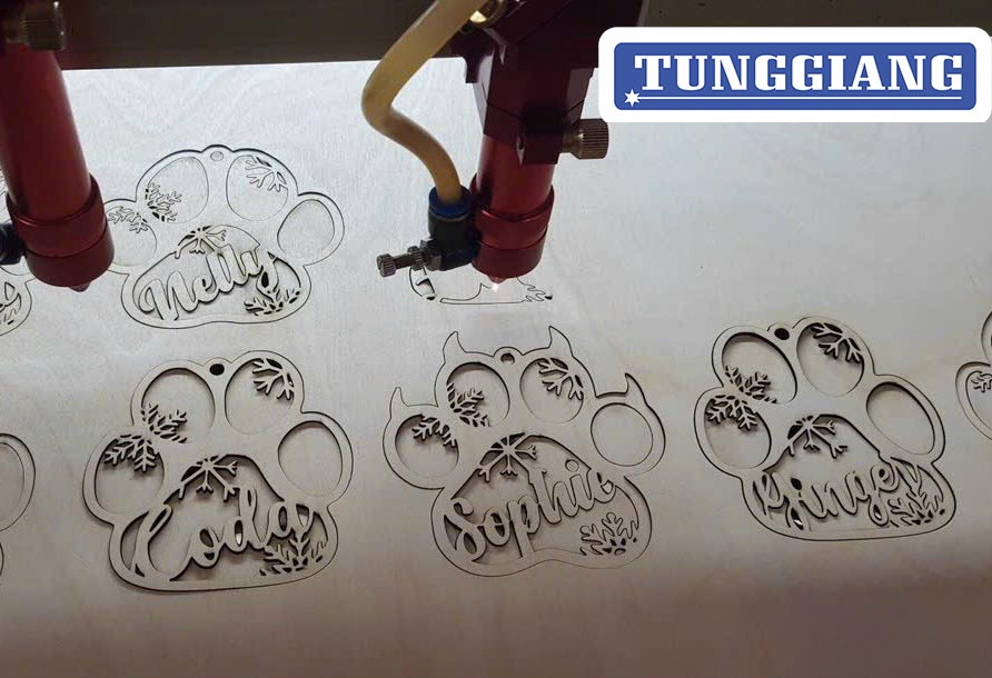 Cắt laser trên gỗ plywood